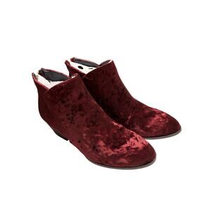 Qupid Burgundy Velvet Ankle Booties Women’s Size 6 Zip Back Block Heel